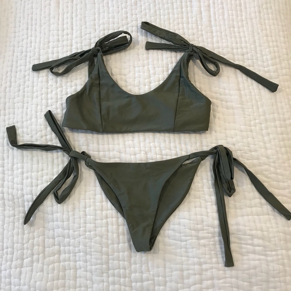 Two Piece Mafia set in sage 🌴